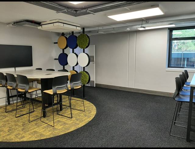 685M² OFFICE TO LET IN WESTVILLE